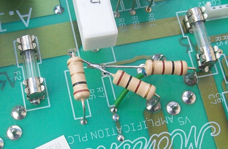 reinstalling the symmetry-resistors R78 and R8